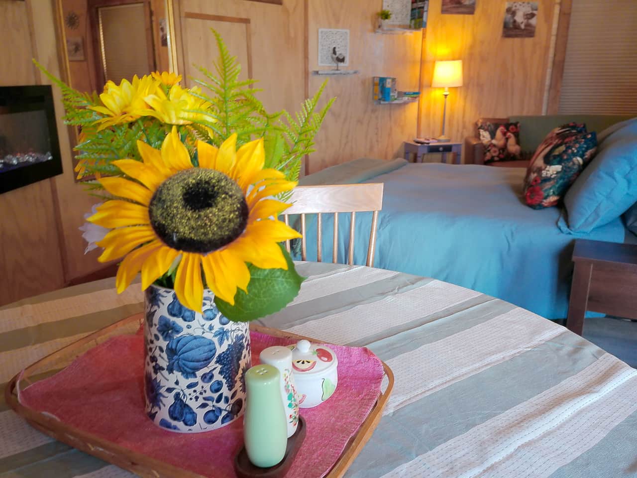 Dining Table and Bed 
