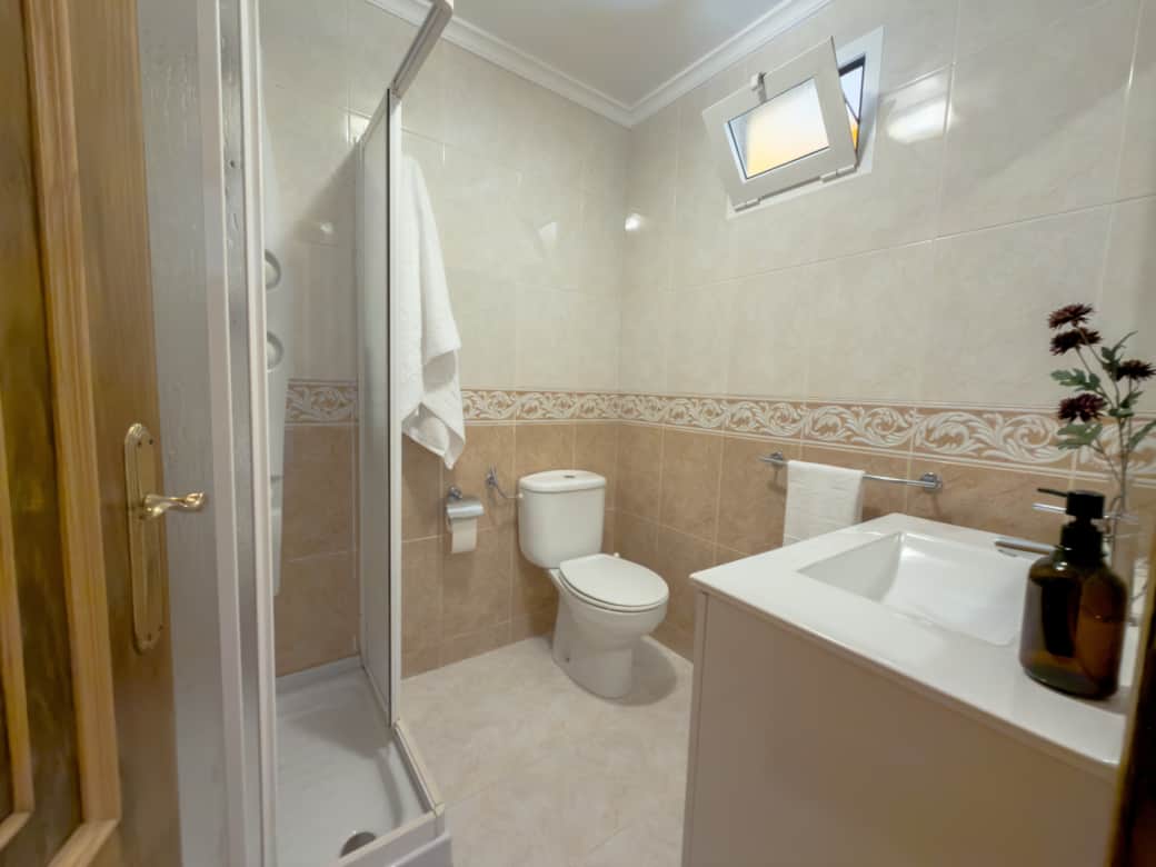 Baño completo planta baja