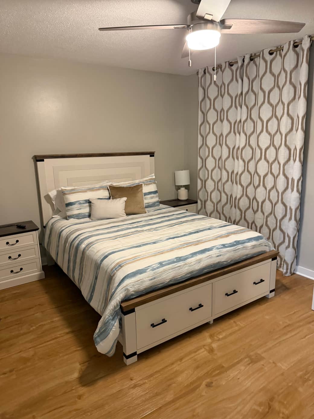 Front Bedroom - Queen Bed + Full Size Pull Out with Ensuite