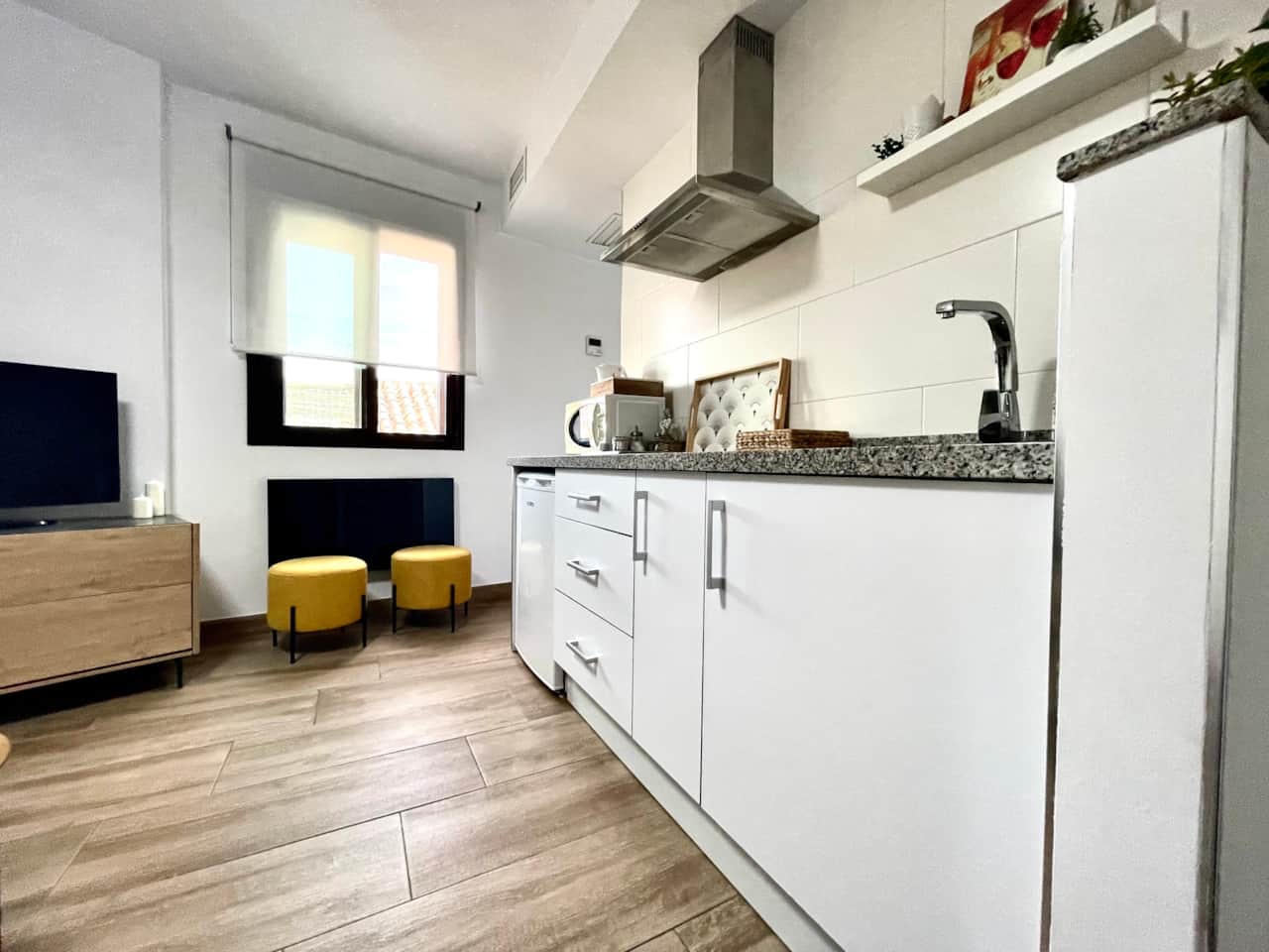 SALÓN-COCINA