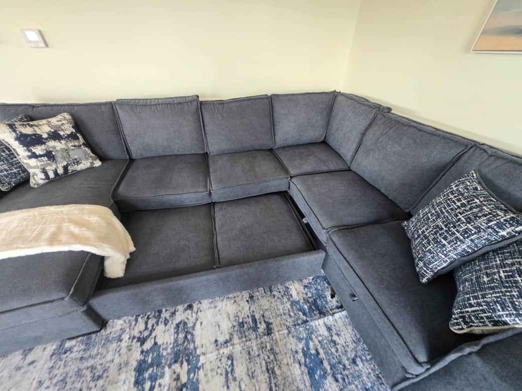 Pull out couch Pull out couch