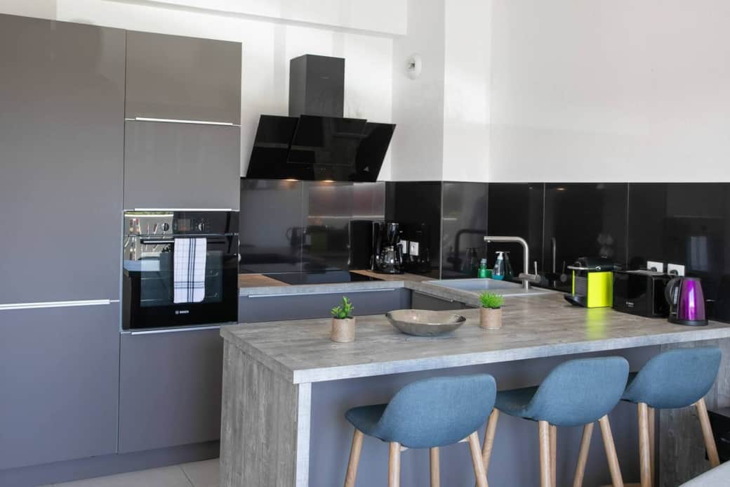 Kitchen open to the living room Maeva 