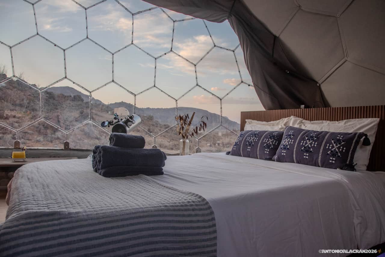 Comfy bed with Big Bend views inside Space Fort 003