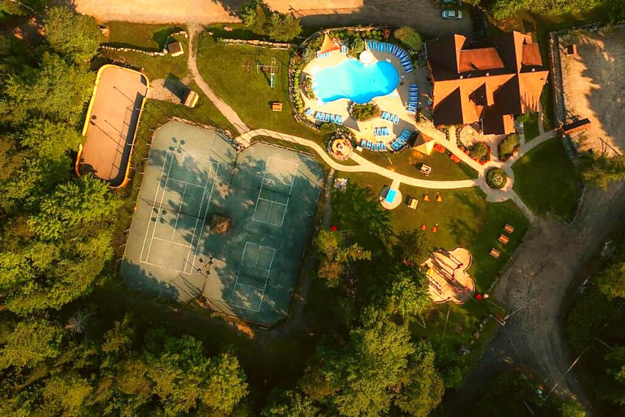 Aerial view of Fiddler Lake Resort
