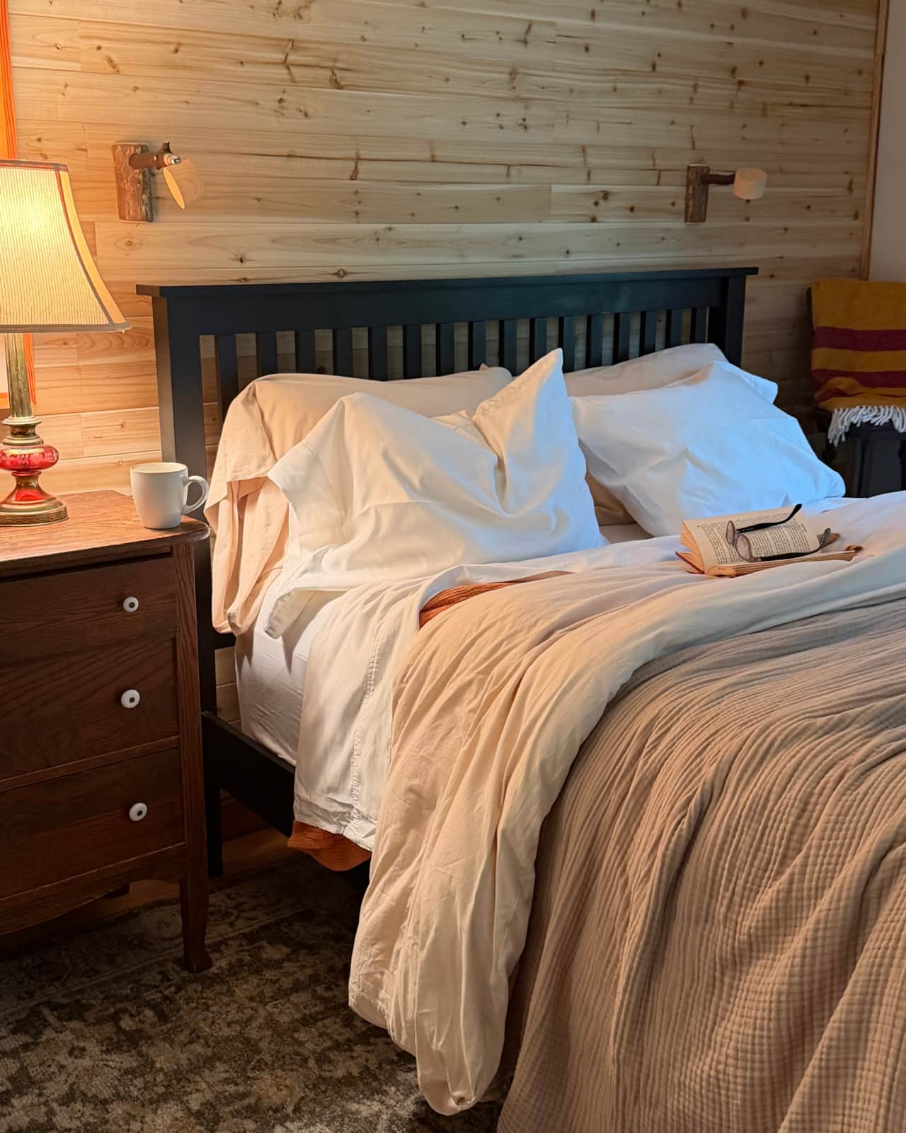 A cozy queen bed for slow mornings