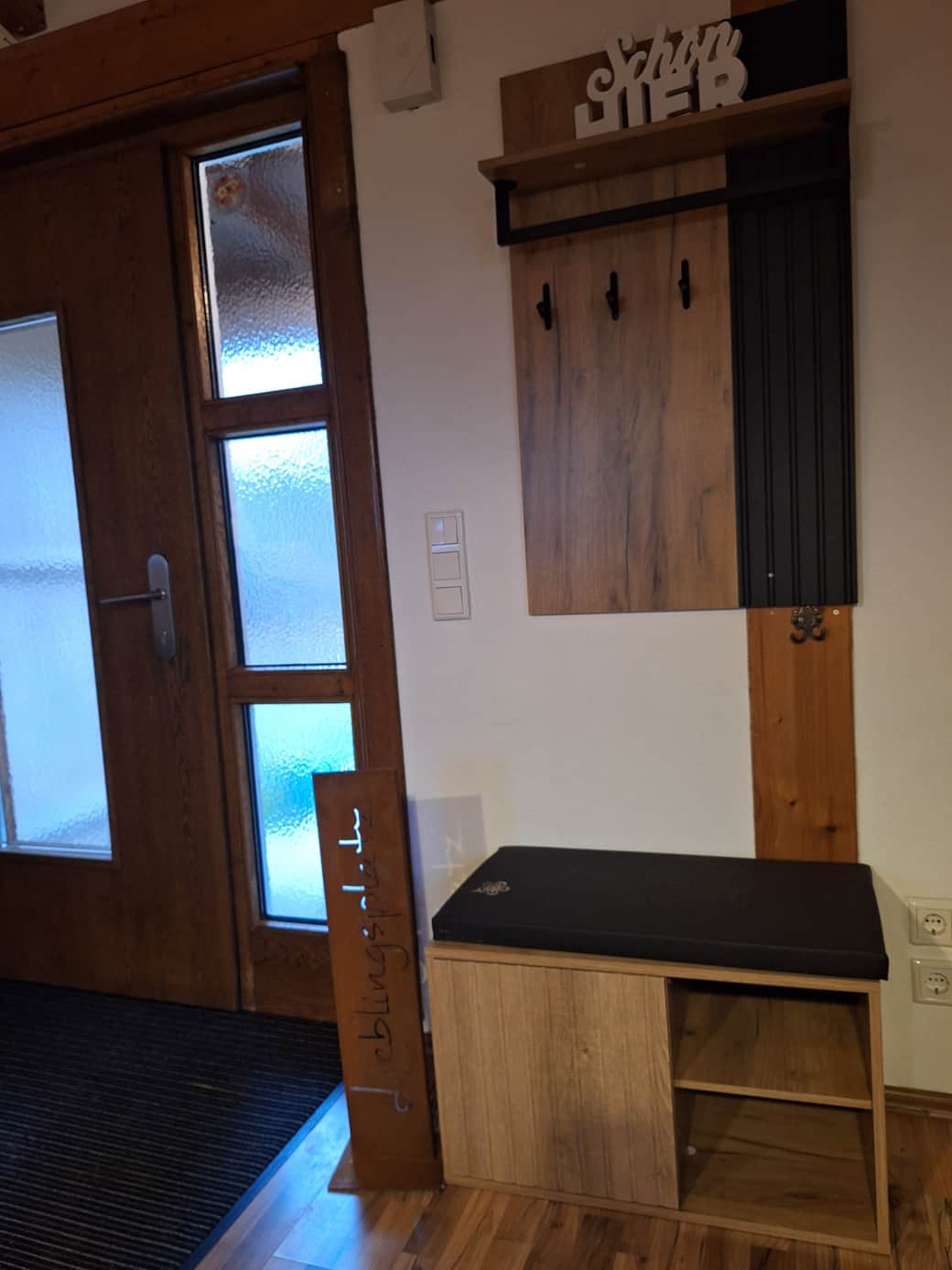 Eingang und Garderobe