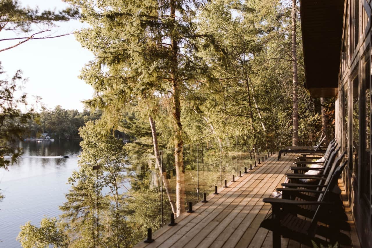 Upper deck with 6 Muskoka chairs