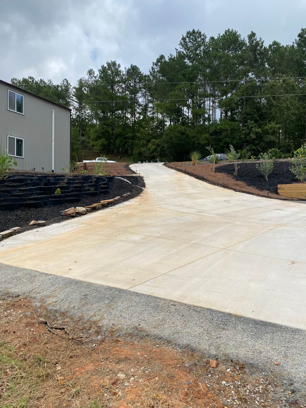 Parking - Big enough for trailers