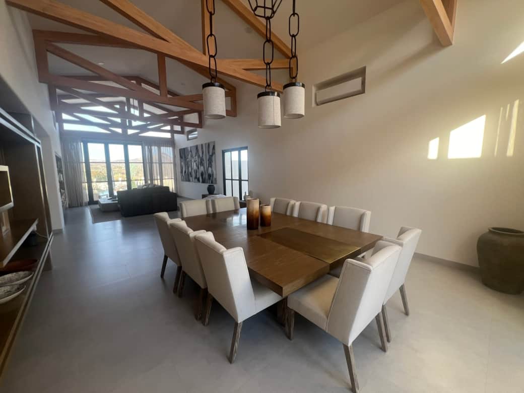 Main Dining Room (seats 10)