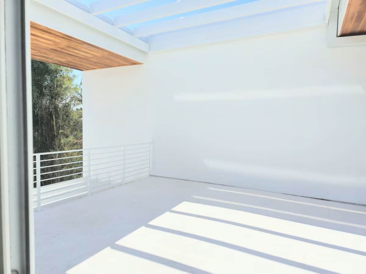 Guest Bedroom 2 Balcony with Ocean View