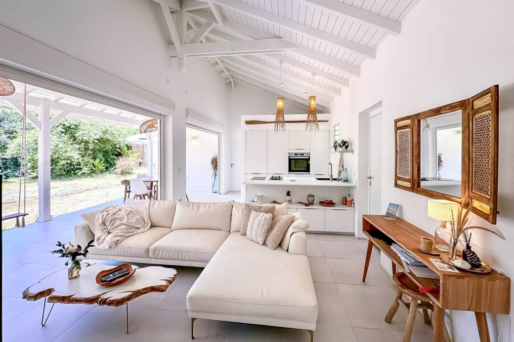 The White Palm - Tropical Cottage-002