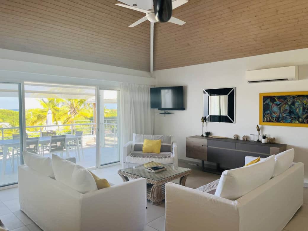 Comfortable living room with direct access to the terrace Nymphea