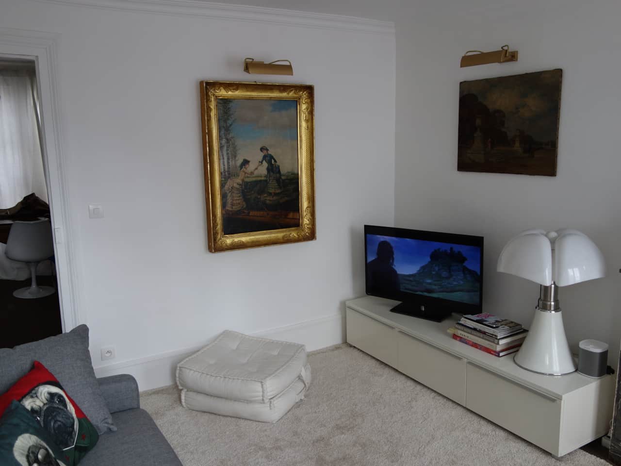 Living room area with Smart LED TV