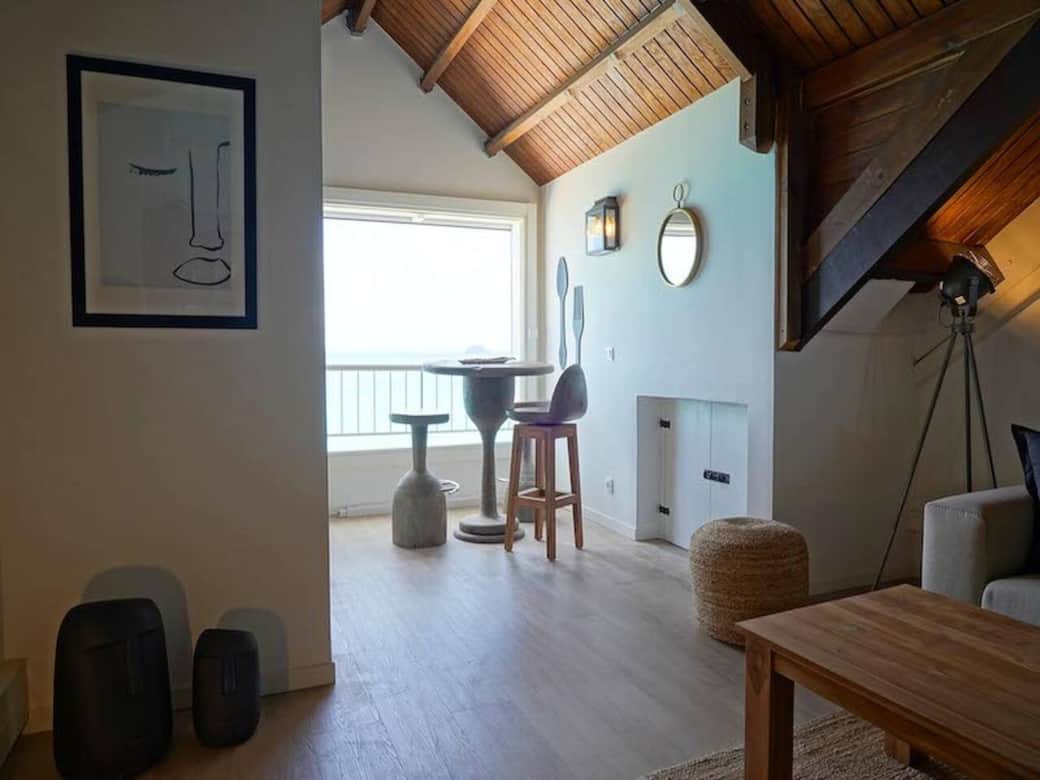 High table with a view of the beach Ti Dream