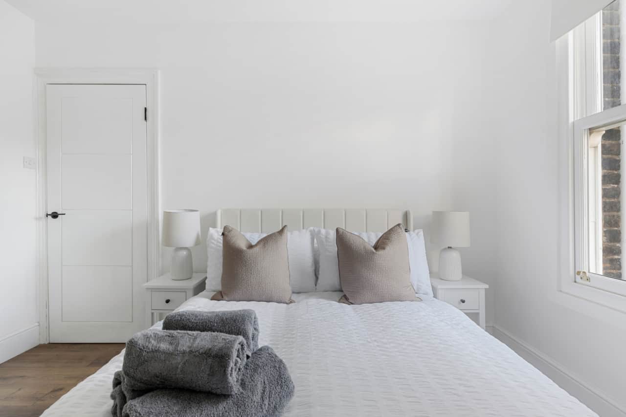 Rochester Row SW1P-4