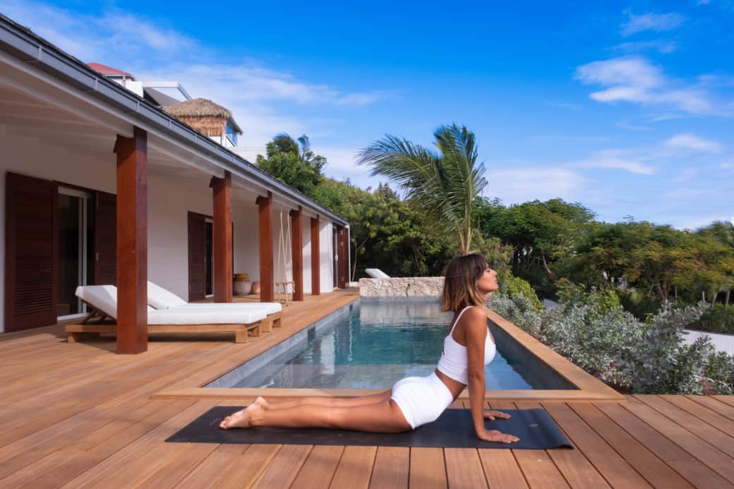 Yoga sur terrasse vue Lagon Villa Blanche