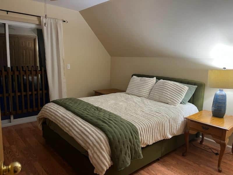 Bedroom #3 - Queen Bed