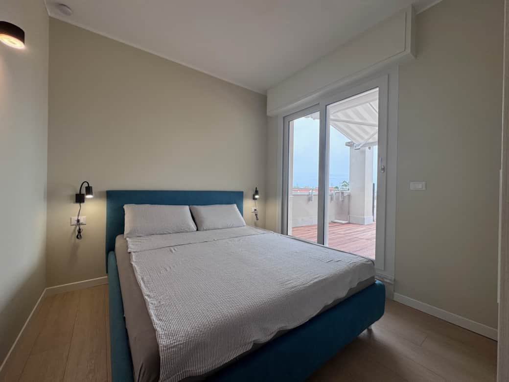 Il Niro Master Bedroom 2