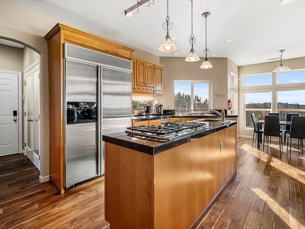 Int Kitchen 2 01