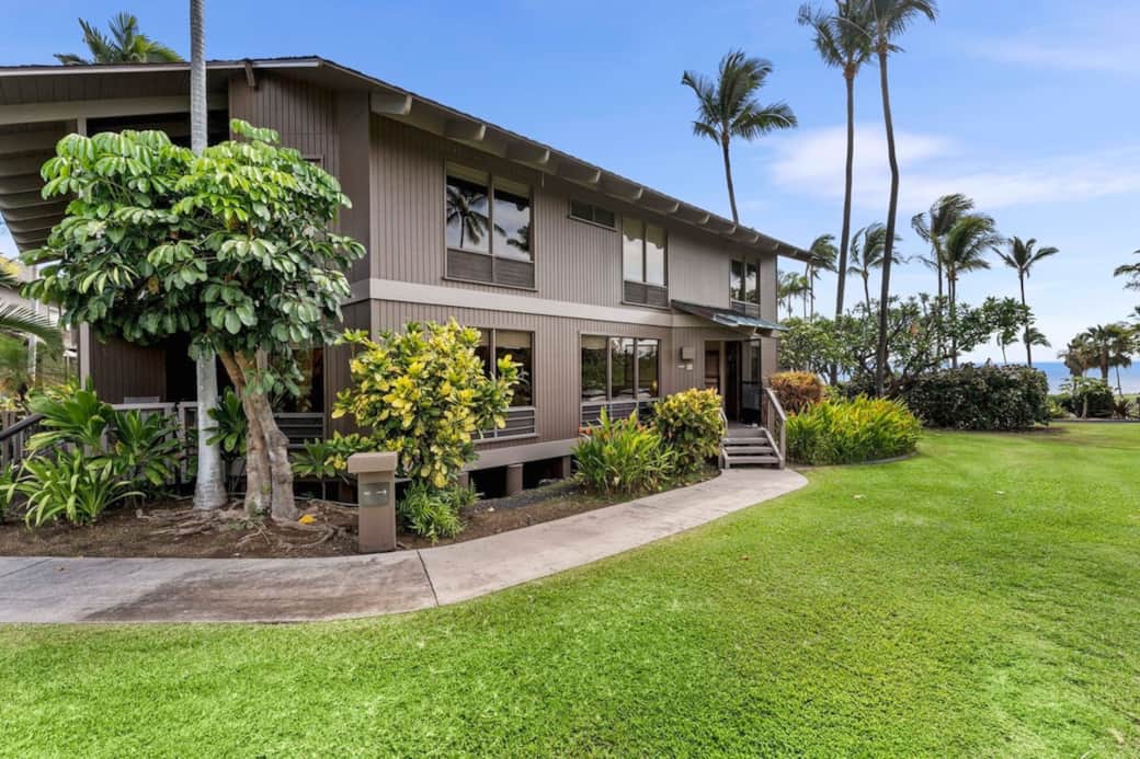 Private entry, no neighbors adjacent to the condo.