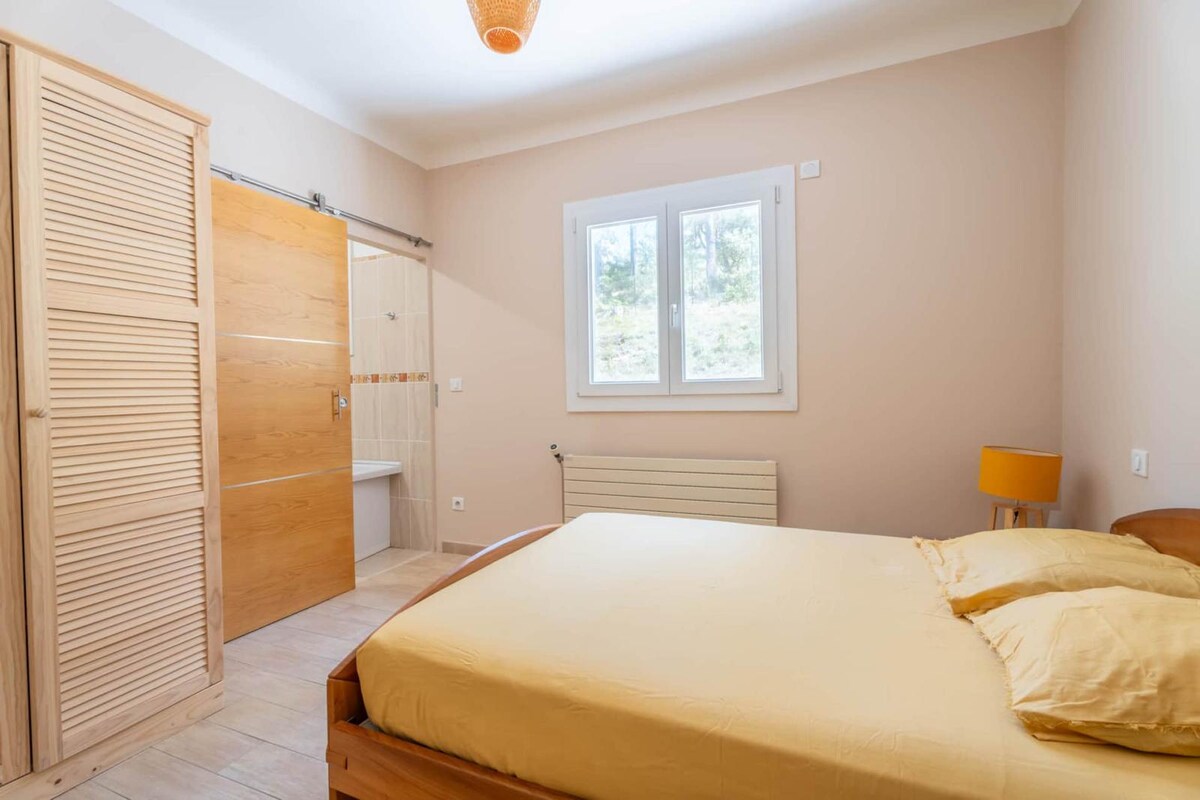 Spacieuse Villa Climatisé avec Piscine
