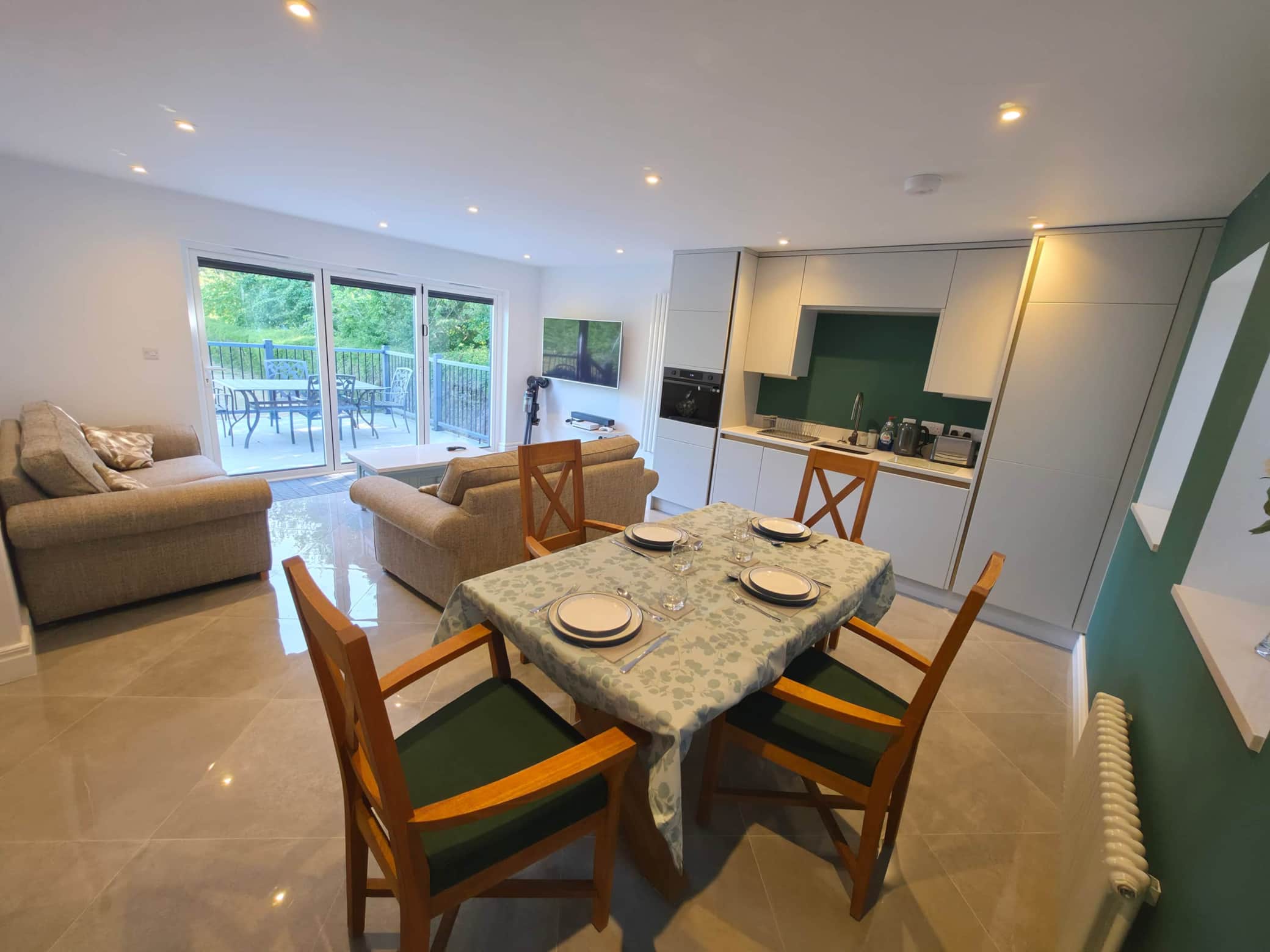 Kitchen/Diner/Lounge
