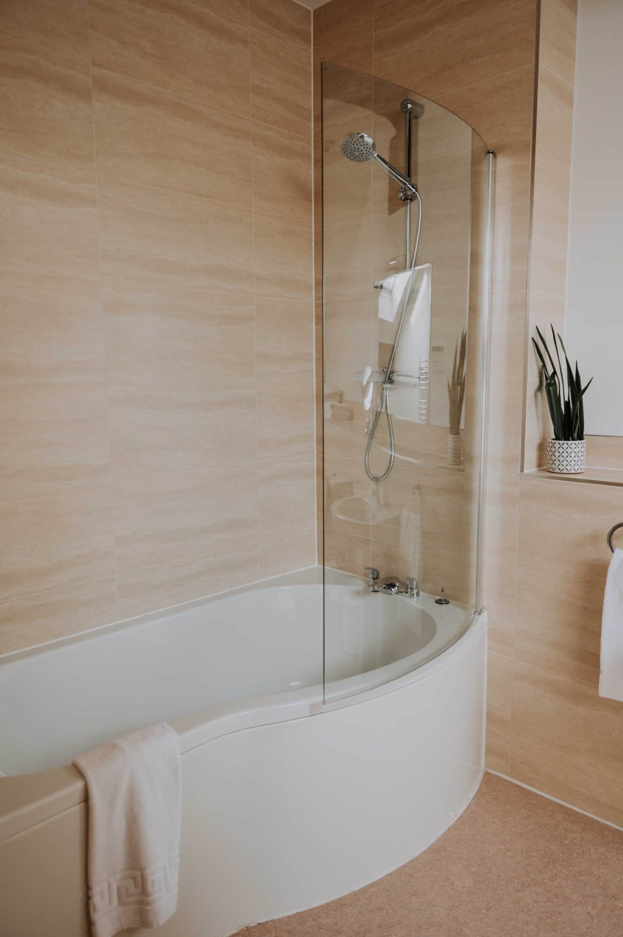 Top Floor En Suite