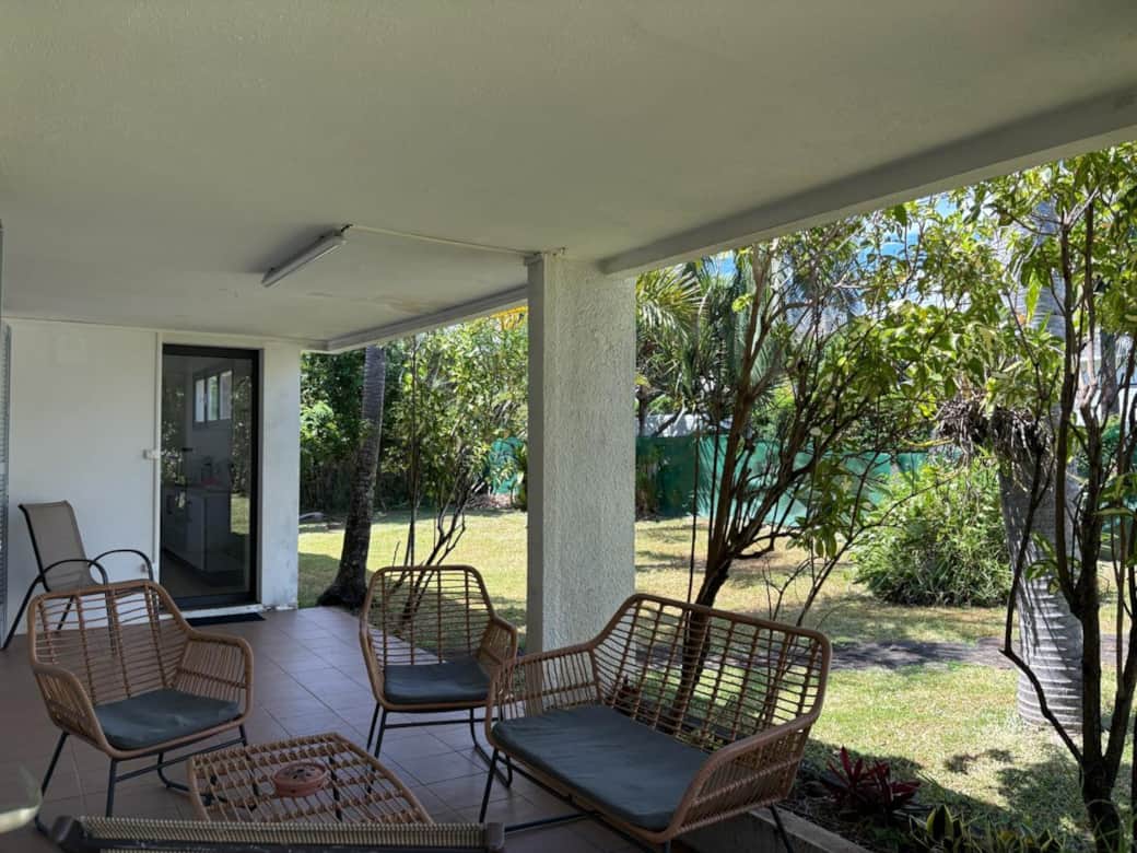 Terrasse avec vue extérieure 