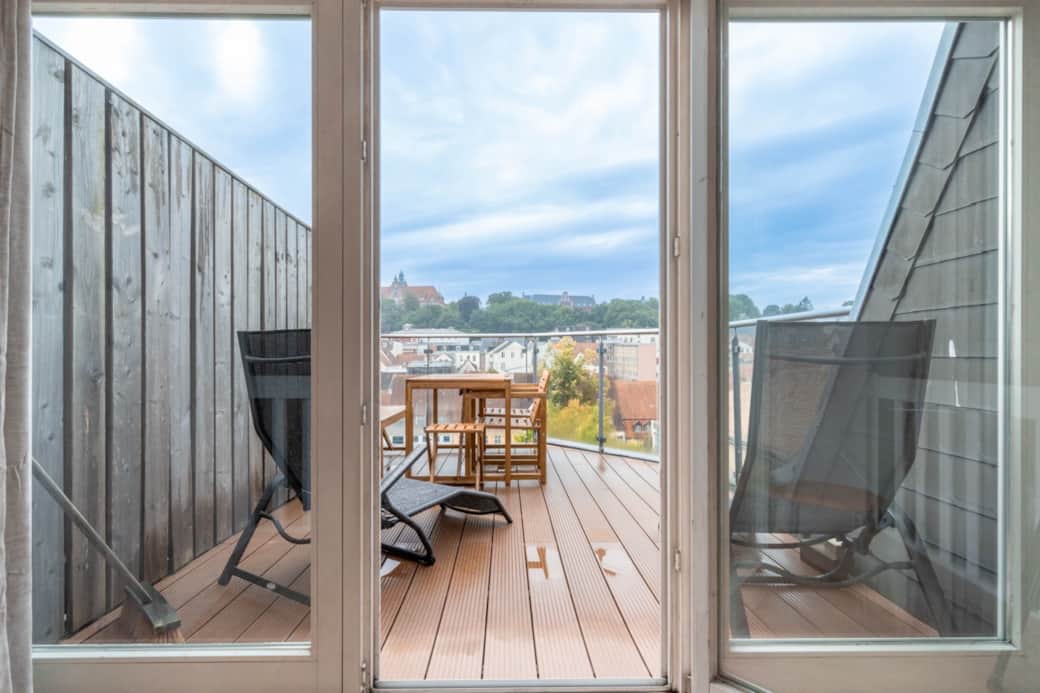 Dachterrasse mit Blick in die Innenstadt Flensburgs Dachterrasse mit Blick in die Innenstadt Flensburgs