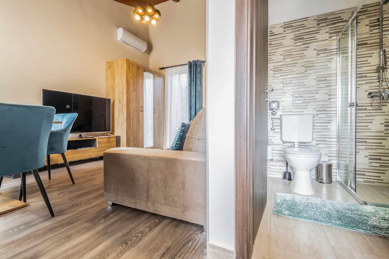 Living room x Bathroom