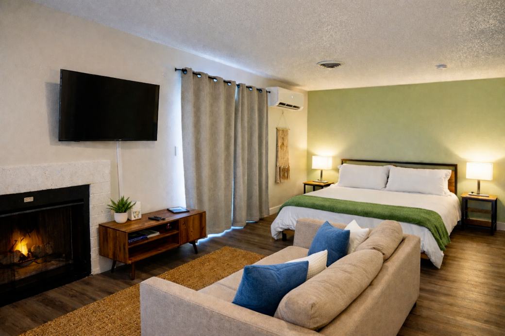 Comfortable studio, perfect for your city stay.