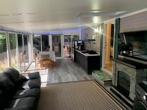 Add on room, living area