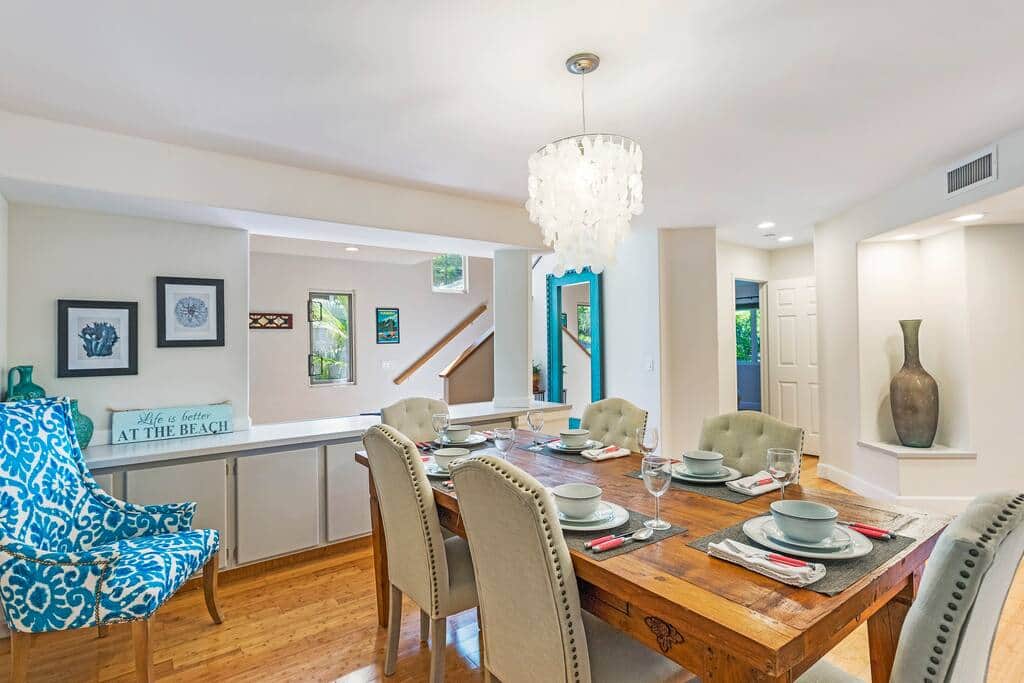 Large dining area to enjoy your meals