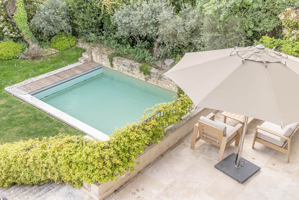 Vue plongeante piscine jardin bastide du couchant saint remy de provence Vue plongeante piscine jardin bastide du couchant saint remy de provence