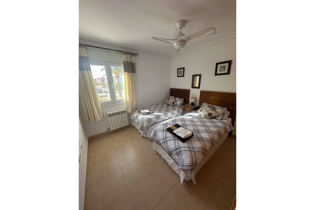Twin Bedroom 1