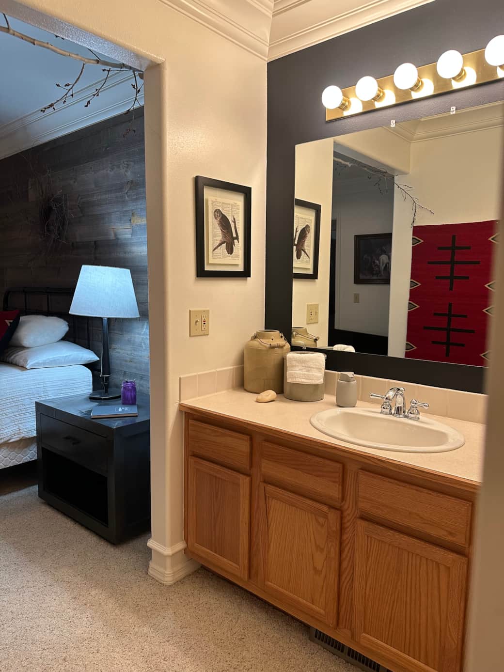 Main Bathroom 