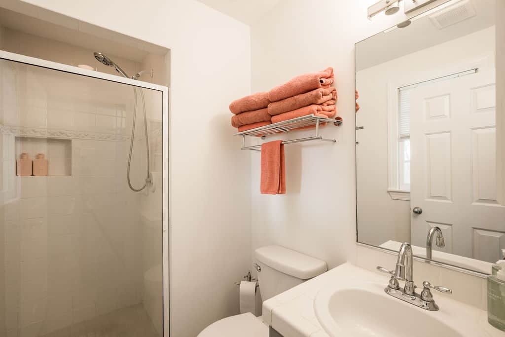Primary Full Bathroom 