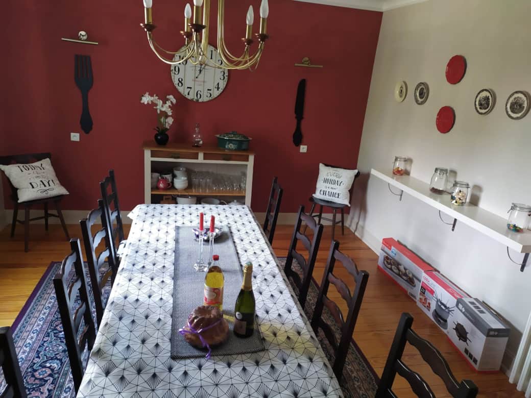 Salle à Manger pour 10 convives et 2 chaises Bébé(s)
