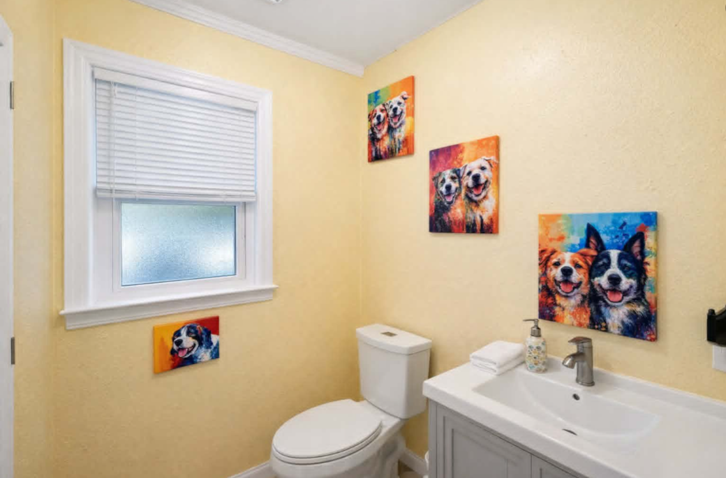 Fully stocked bathroom beside the bedroom with fresh towels and toiletries for easy comfort. Fully stocked bathroom beside the bedroom with fresh towels and toiletries for easy comfort.