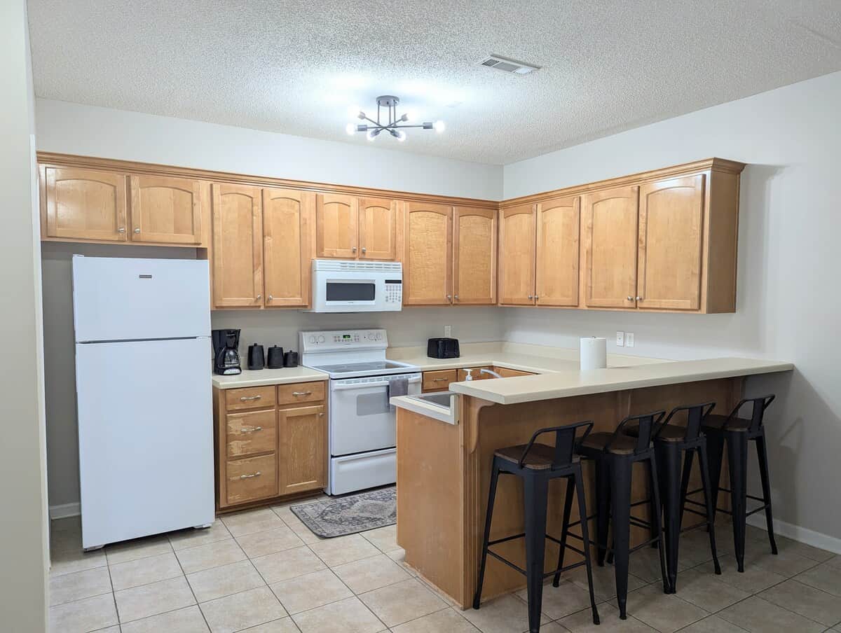 Full Kitchen