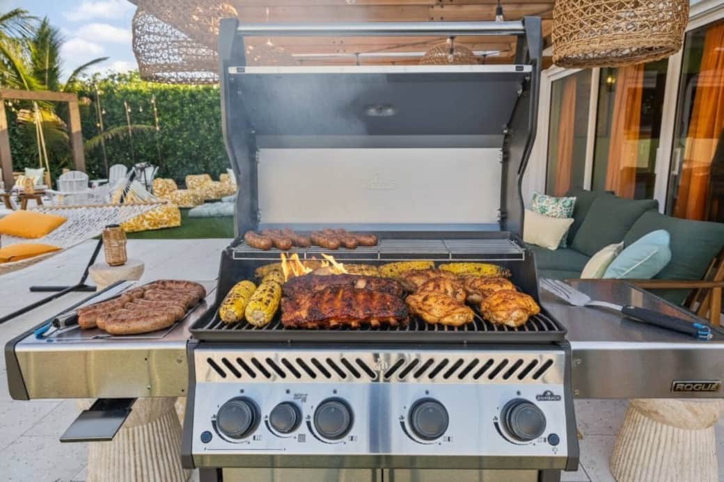 Napoleon Rogue PRO 525 | Premium BBQ Grill
@lynx.escape