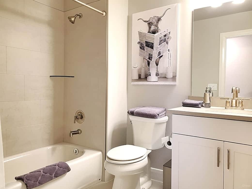 Shared Bath for King + Twins Shared Bath for King + Twins