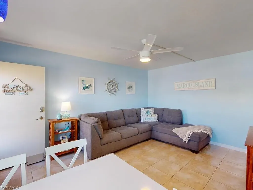 Living Room, With Pull Out Couch