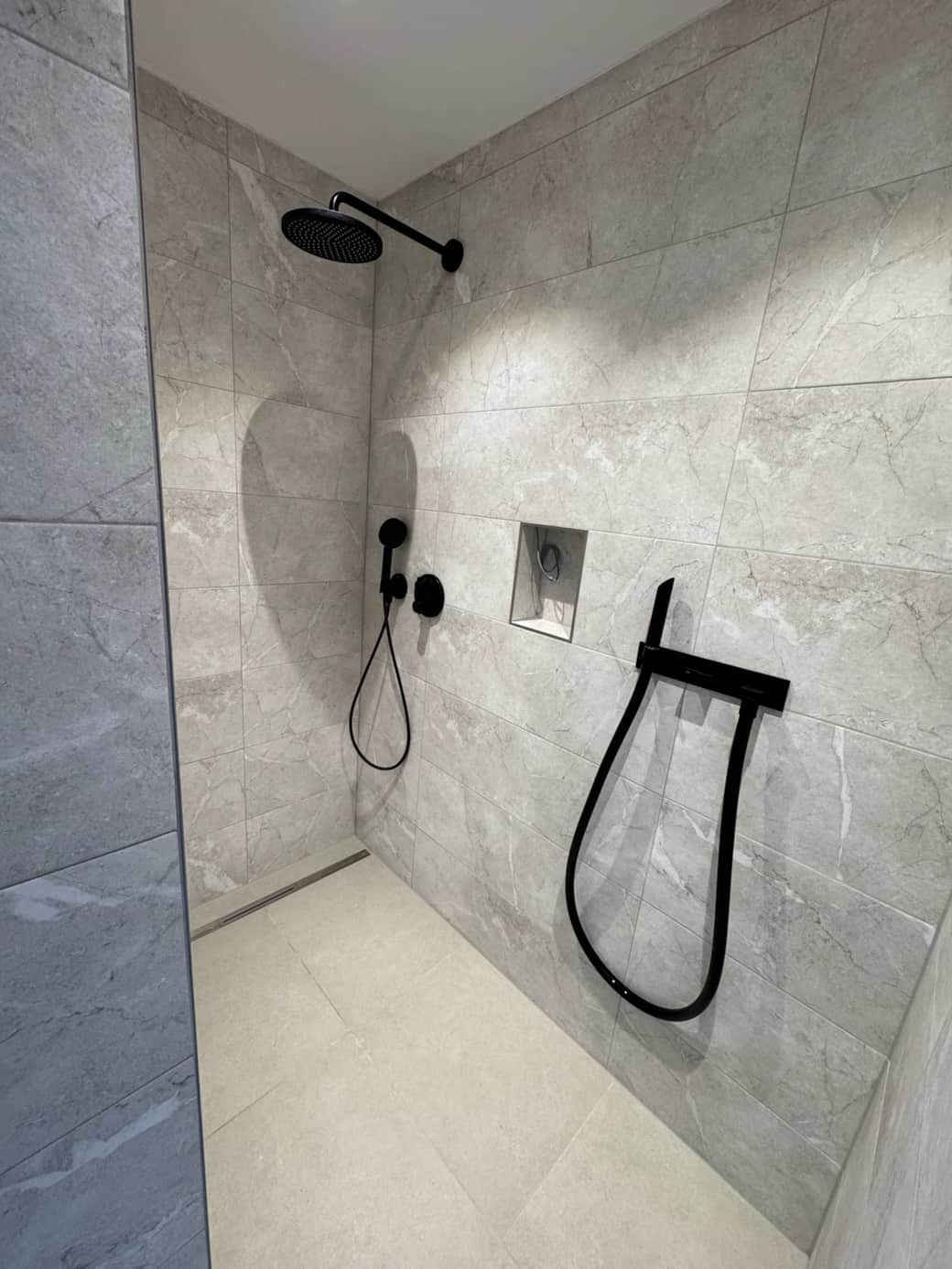 Dusche Untergeschoss Dusche Untergeschoss