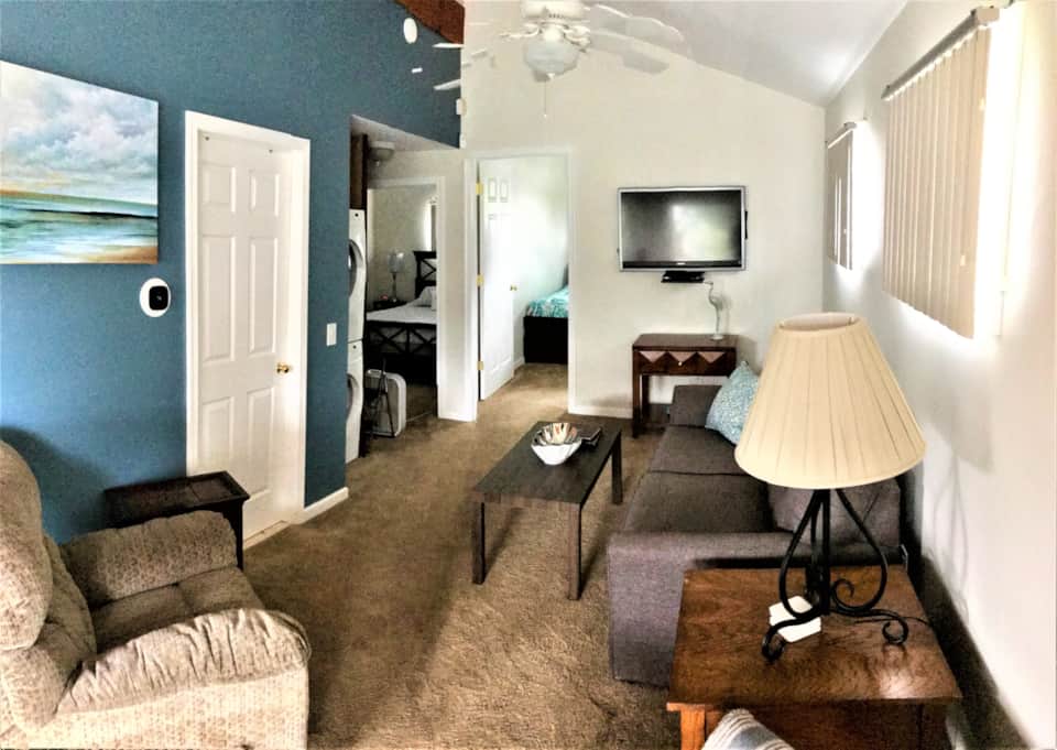 Cottage Vacation Home in Olcott