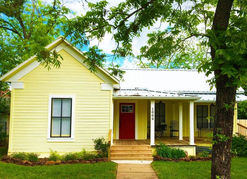 Welcome to Aunt Hattie's Farmhouse!