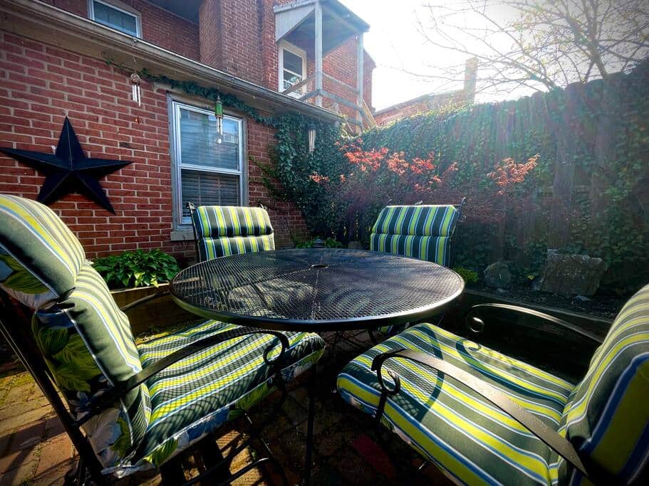 PATIO & CHAIRS