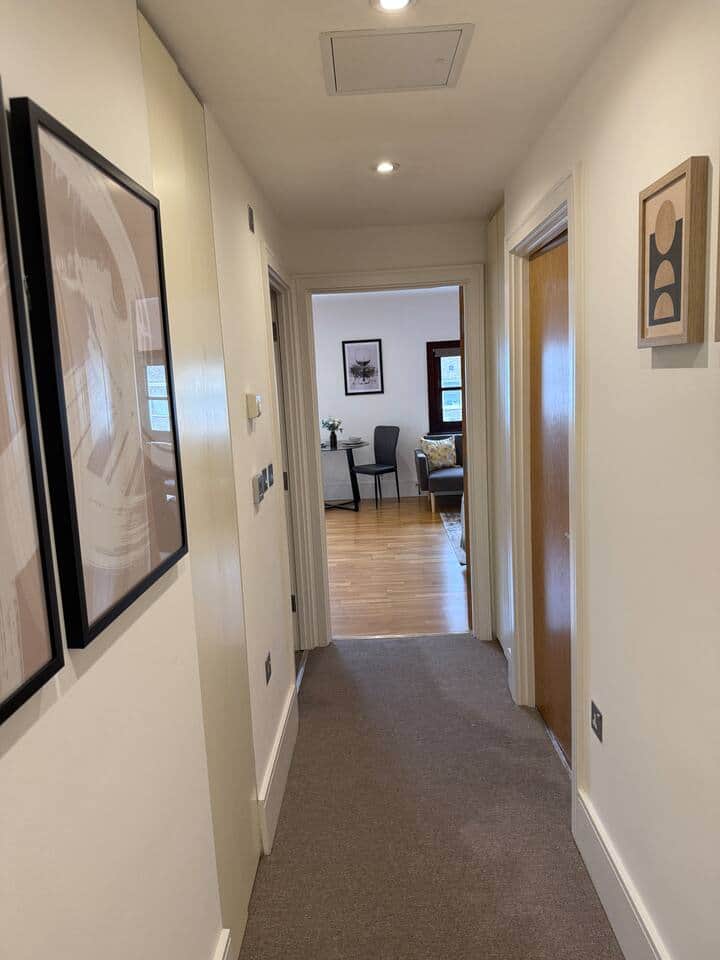 Entrance
Bright modern hallway connecting bedroom, bathroom and living area. Clean well-kept interior with practical layout for comfortable stays in Battersea London. Entrance
Bright modern hallway connecting bedroom, bathroom and living area. Clean well-kept interior with practical layout for comfortable stays in Battersea London.