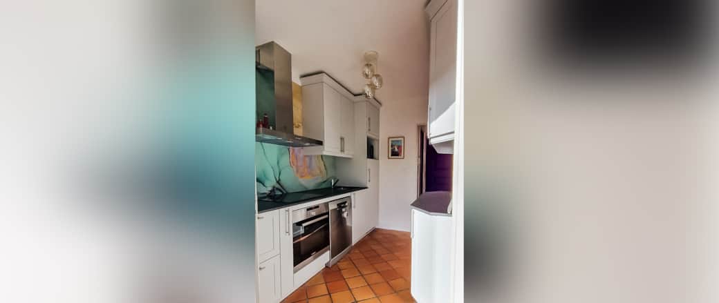 Modern Kitchen (Refrigerator)