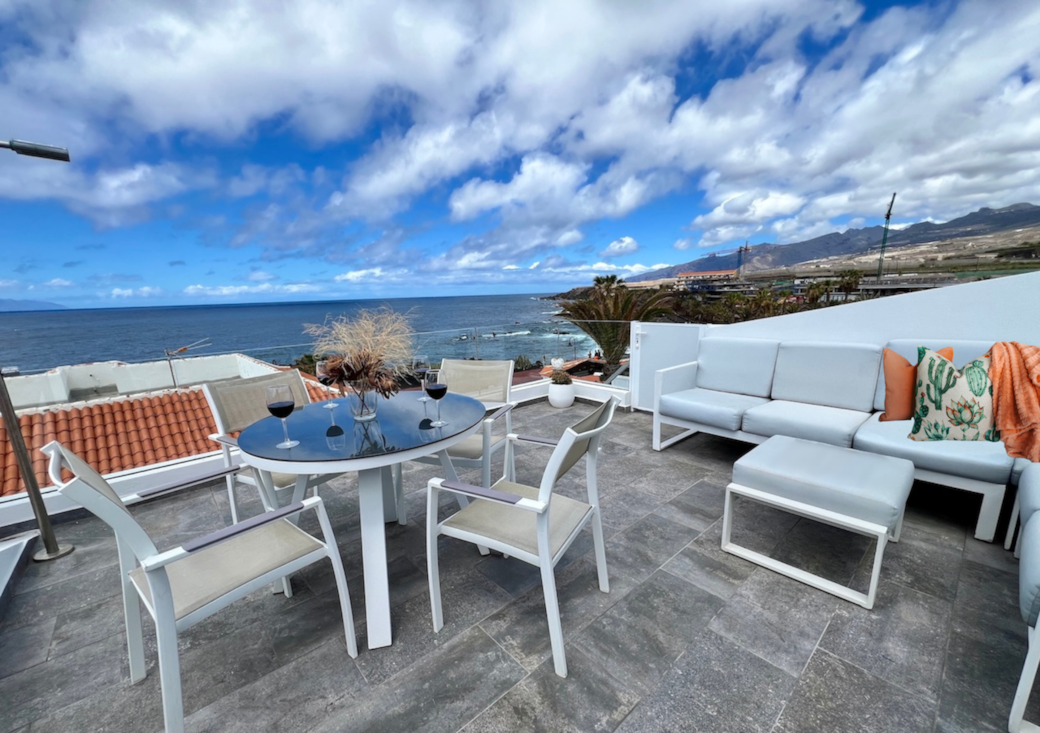 Private rooftop terrace with kitchen and spectacular sea views Private rooftop terrace with kitchen and spectacular sea views